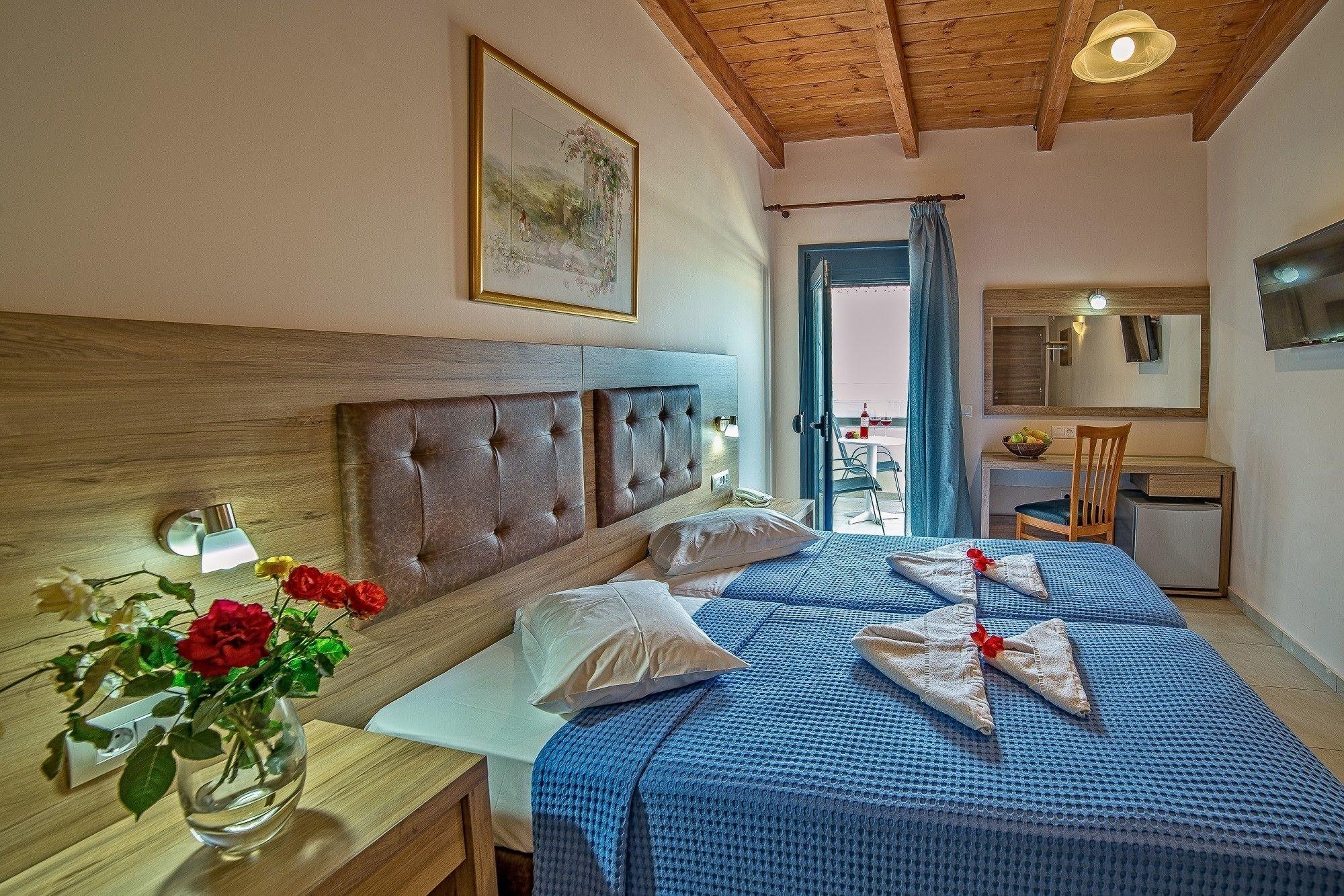 Blue Aegean Hotel & Suites ゴウヴァイ エクステリア 写真