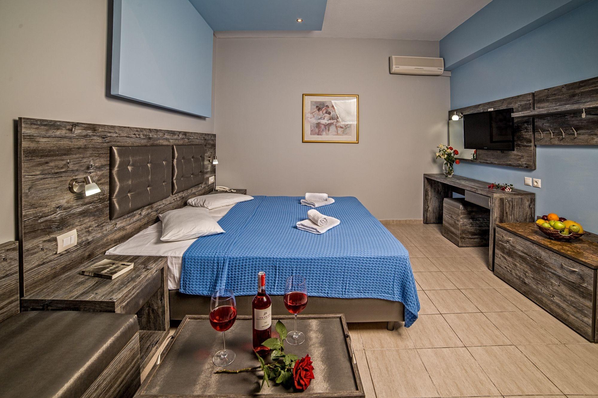 Blue Aegean Hotel & Suites ゴウヴァイ エクステリア 写真