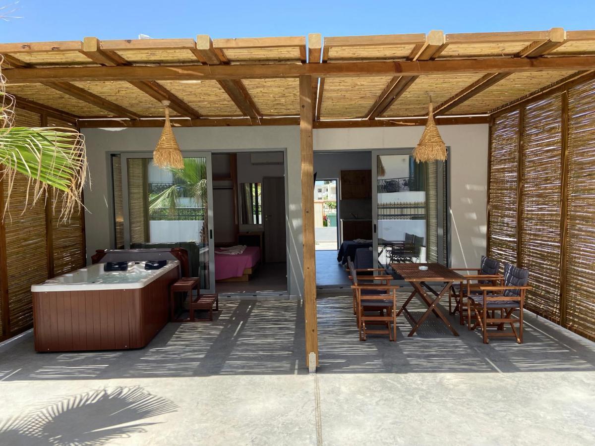Blue Aegean Hotel & Suites ゴウヴァイ エクステリア 写真