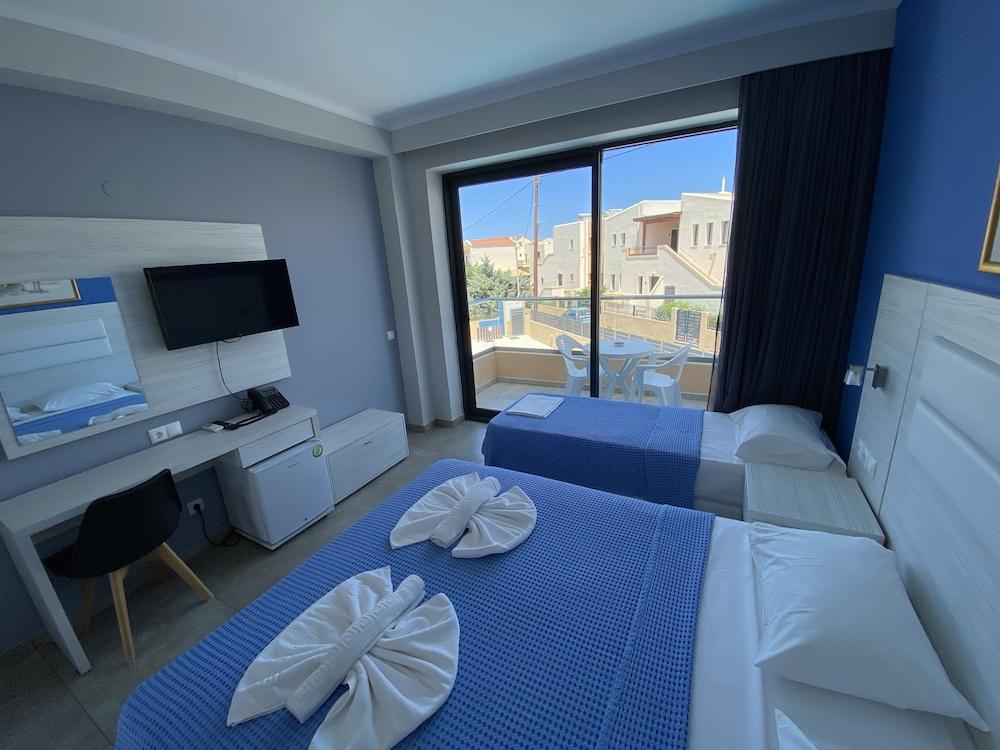 Blue Aegean Hotel & Suites ゴウヴァイ エクステリア 写真