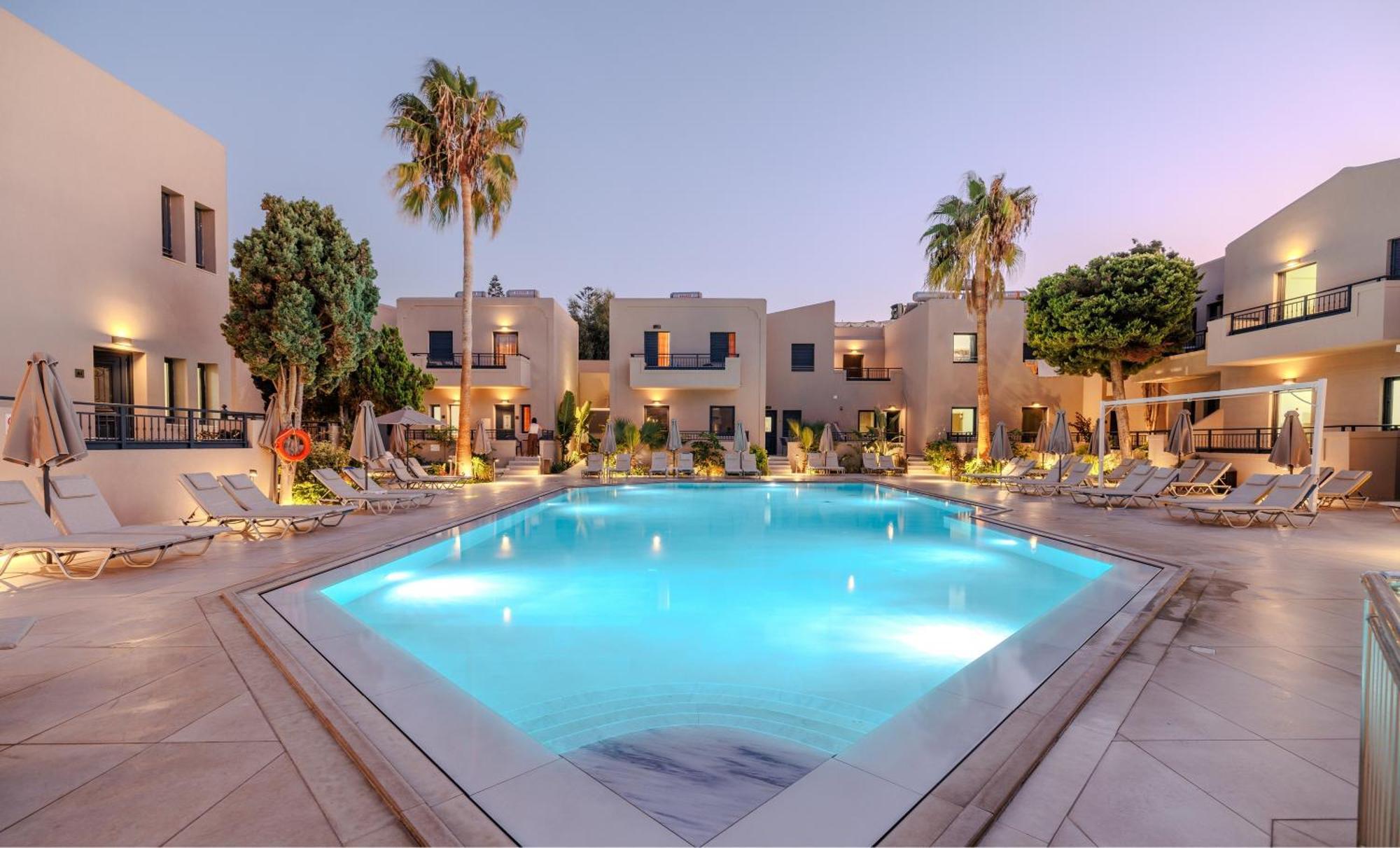 Blue Aegean Hotel & Suites ゴウヴァイ エクステリア 写真
