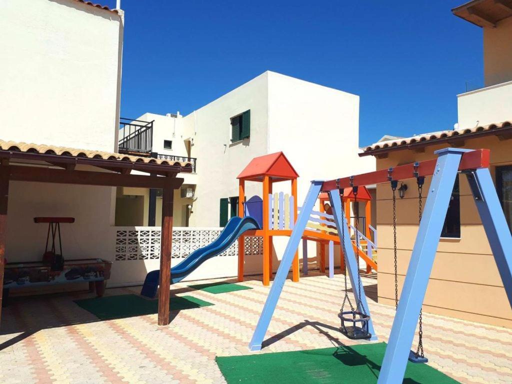 Blue Aegean Hotel & Suites ゴウヴァイ エクステリア 写真